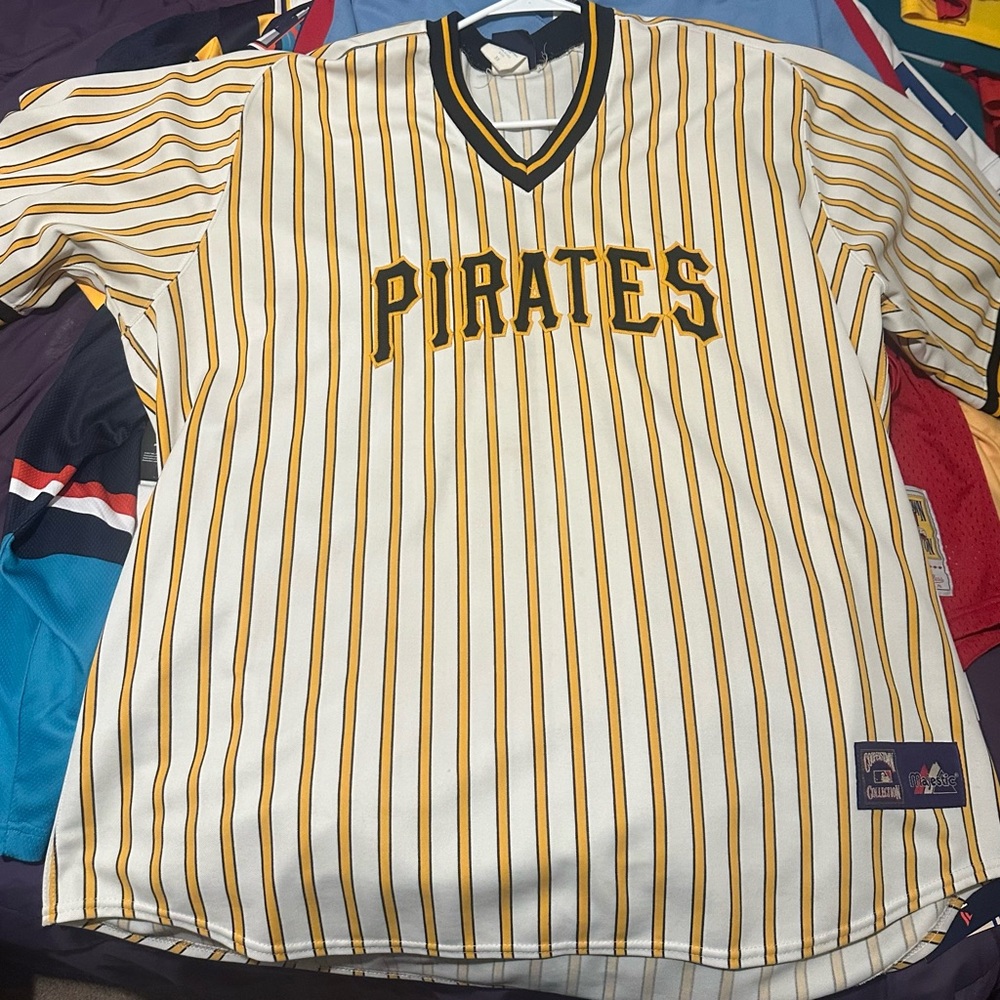 Pittsburgh Pirates Jersey